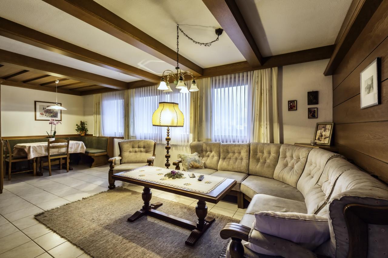 Ai Landhotel Bier Peter Bodensdorf Bagian luar foto